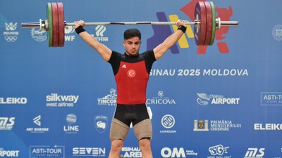 Kaan Kahriman halterde Avrupa şampiyonu oldu