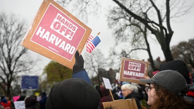 Trump "talepler listesi' iletti, üniversite reddetti: Harvard Üniversitesi'nin 2 milyar dolarlık fonu durduruldu