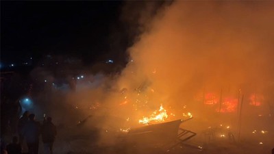 İsrail'den Filistinlilerin çadırlarına saldırı! 10 kişi hayatını kaybetti