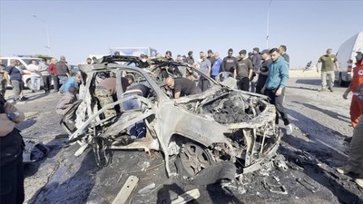 İsrail, Lübnan'ın güneyinde bir aracı hedef aldı! 1 kişi hayatını kaybetti