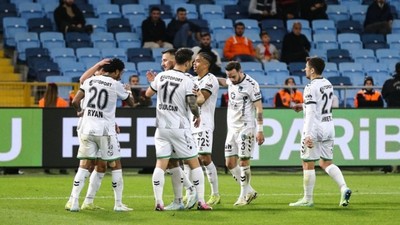 Kocaelispor 16 yıl sonra Süper Lig'te: Cumhurbaşkanı Erdoğan'dan tebrik geldi