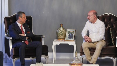 Özgür Özel'den İlhan Cihaner’e taziye ziyareti