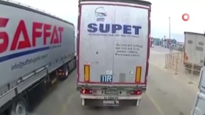6.2'lik depremin şiddetini gözler önüne serdi: Sakarya'da tırlar böyle sallandı