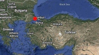 Bakan Yerlikaya'dan İstanbul depremi açıklaması: Ekipler taramalara başladı