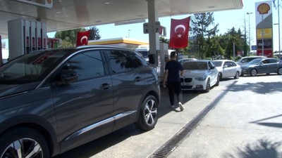 İstanbullular deprem sonrası akaryakıt istasyonlarına akın etti!