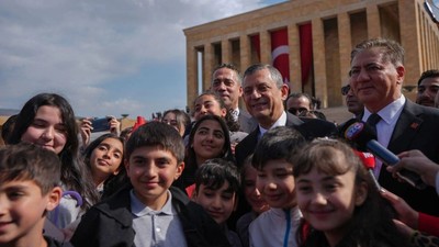 Özgür Özel'den "yasak" tepkisi: Şuurunu kaybetmiş bir iktidar ile karşı karşıyayız