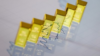 Ons altın 3300 doların altına geriledi