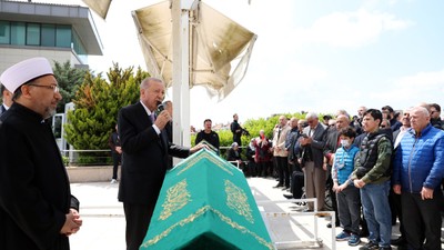 Cumhurbaşkanı Erdoğan, vefat eden Arapça öğretmeninin cenaze törenine katıldı