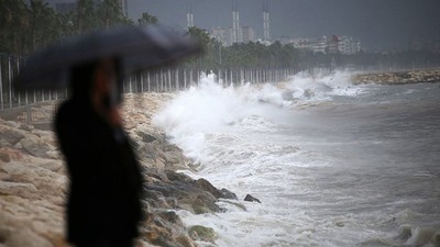 Meteoroloji'den yeni hava raporu: İstanbul dahil 13 il için kuvvetli rüzgar uyarısı verildi!