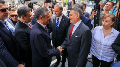 CHP Genel Başkanı Özgür Özel'den TÜSİAD'a ziyaret: Başkan Orhan Turan karşıladı