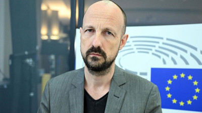 AP üyesi Botenga: AB, İsrail'le ortaklığı gözden geçirmek yerine derhal iptal etmeli