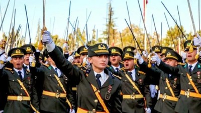 TSK'dan ihraç edilen 4 teğmen, Ankara Büyükşehir Belediyesi'nde işe başladı