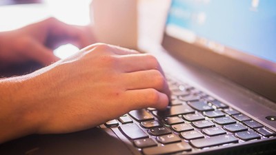 Türksat'tan yeni evlenenlere ücretsiz ve sınırsız internet hizmeti