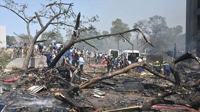 Hindistan'daki uçak kazasının ardından ülkedeki tüm "Boeing 787" tipi uçaklarda inceleme başlatıldı