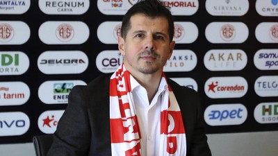 Emre Belözoğlu Antalyaspor'a veda etti