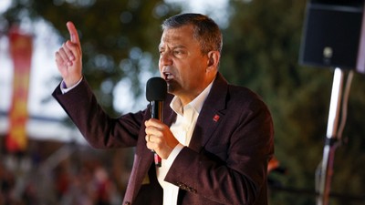 Özgür Özel'den Saraçhane'ye çağrı: Hiçbir kumpas, 19 Mart Darbesi’nden bağımsız değildir
