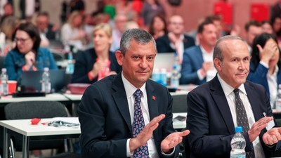Özgür Özel'den kurultay davası yorumu: Olumsuz bir şey olacağı yok