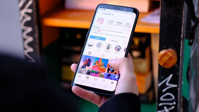 Yargıtay'dan emsal karar: Ayrılık sonrası eski sevgilinin fotoğraflarını paylaşan yandı
