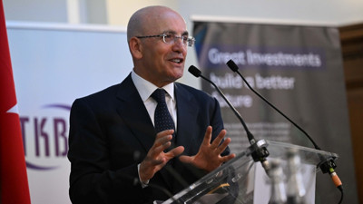 Mehmet Şimşek: Türk Lirası'ndaki oynaklık önemli ölçüde azaldı