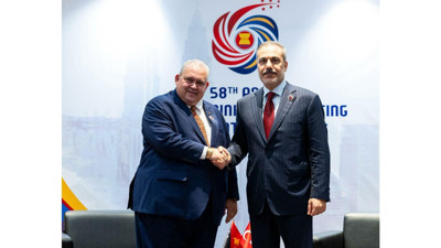 Dışişleri Bakanı Fidan, Kuala Lumpur'da çeşitli temaslarda bulundu
