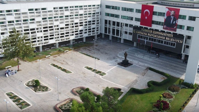 Antalya Büyükşehir Belediyesi'ne yönelik soruşturma: Gözaltına alınan 4 şüpheli adliyede