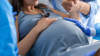 Özel hastanedeki skandal iddiaya soruşturma: 1.5 saat doktorsuz doğum yaptı