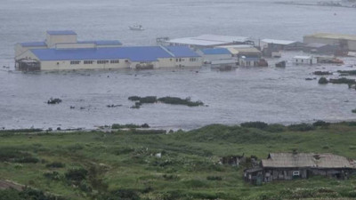 Rusya'nın doğusunda 8,8 büyüklüğünde deprem: Japonya, ABD, Rusya için tsunami uyarısı yapıldı! Rusya'da bir kent sular altında (Video)