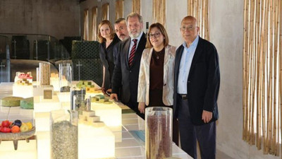 1060 depremzedeyi kol ve bacak desteği ile ayağa kaldırıp hayata bağladı