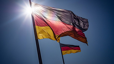 Almanya'da yatırımcı g&uuml;veni beklenenden fazla arttı