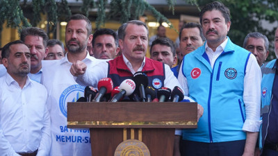 Memur Sen'den Bakanlık önünde açıklama: Emekçinin hakkını adaletle verin!