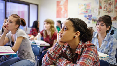 Yabancı &ouml;ğrenciler T&uuml;rkiye ekonomisine yaklaşık 3 milyar dolar katkı sağladı