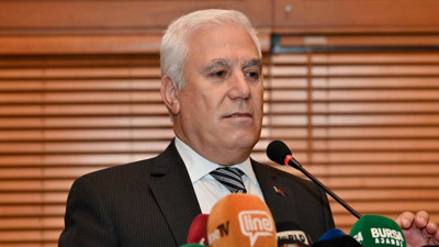 Bursa Büyükşehir Belediye Başkanı Mustafa Bozbey, AK Parti’ye geçeceğine yönelik iddiaları ikinci kez yalanladı