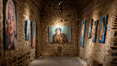 Ayşe Betil’in üçüncü kişisel sergisi “İz ile Düş Arasında Bir Yer” Ortaköy’de sanatseverlerle buluşuyor