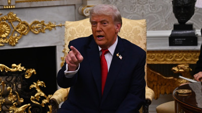 Trump'tan CNN Türk muhabirine: İyi birine benziyordun ama CNN sahte habercidir