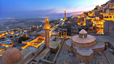 Uzun ince yoldaki Doğu turizmi