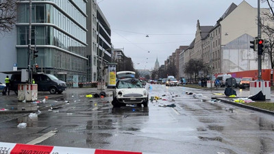 Almanya'nın Münih kentinde patlama sesleri! Can kaybı var