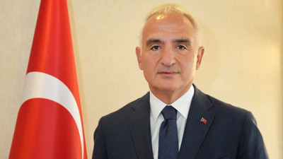 Bakan Ersoy duyurdu: Dizilere destek projesi üzerine çalışıyoruz