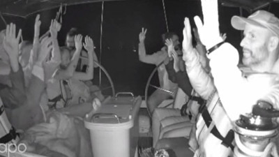 İsrail, Sumud Filosu'ndaki gözaltı görüntülerini yayınladı