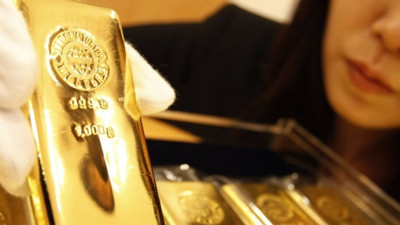 Altın humması Japonya’yı sardı! Star Wars galası gibi kuyruklar uzuyor