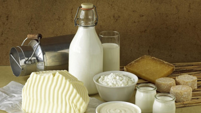 Süt fiyatlarında üreteci market makası açıldı! Kesimler nedeniyle yeni zam yolda