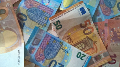 Euro toparlanmakta zorlanıyor! Düşüşler devam edecek mi?