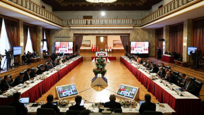 AK Parti'li Şen: Komisyona sunacağımız raporda eve dönüş düzenlemesi yer alacak