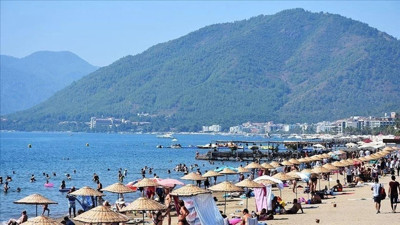 Turizm gelirlerinde rekor: 2025'te 65 milyar dolar gelir elde edildi