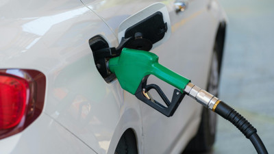 Benzine indirim gelecek mi? İşte 28 Aralık 2025 g&uuml;ncel benzin, motorin ve LPG fiyatları