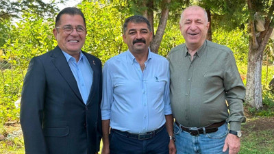 CHP'li Belediye Başkanı Zafer Partisi'ne katıldığını reddetti: Rozeti göğsüme takıverdi