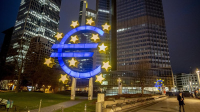 ECB'den &uuml;cret artışları tahmini: Maaş artışları kademeli olarak hızlanacak