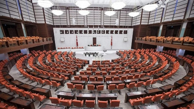 TBMM'de g&uuml;ndem yoğun: Kızılay&rsquo;ın yetkileri d&uuml;zenlenecek, konaklama platformlarına izin şartı g&ouml;r&uuml;ş&uuml;lecek