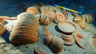 Antalya&rsquo;da 2 bin 100 yıllık batıktan binlerce seramik eser &ccedil;ıkarıldı
