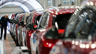 Fon krizi otomotiv sektörünü de vurdu