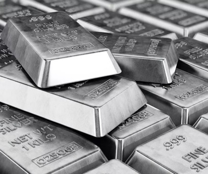 Zayıf dolar gümüşü zirveye taşıdı
